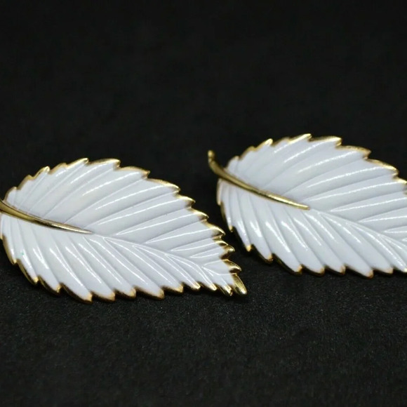 White Enamel Gold Tone Large Leaf Clip Earrings - Picture 2 of 4